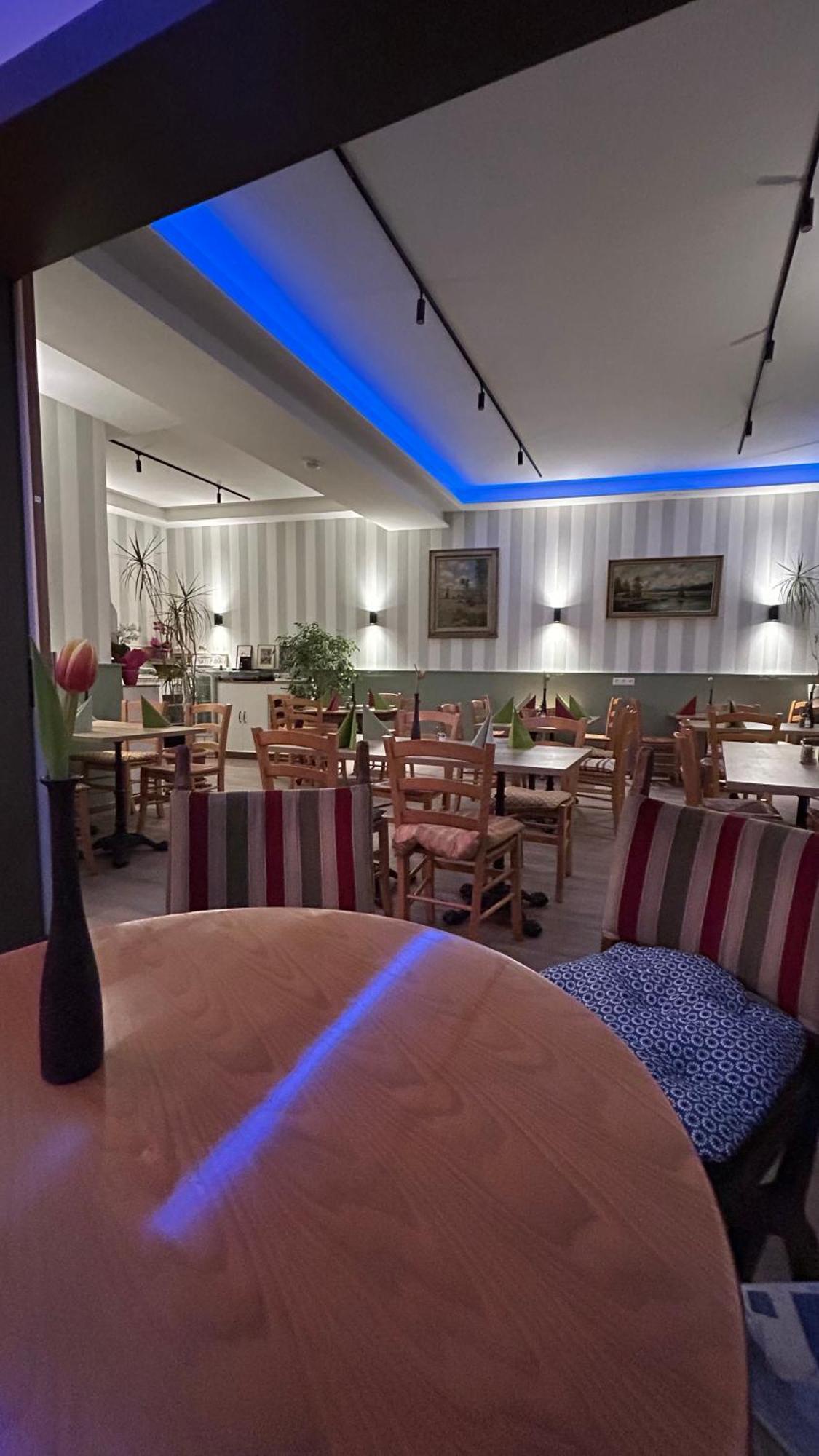 Ohm Patt Hotel