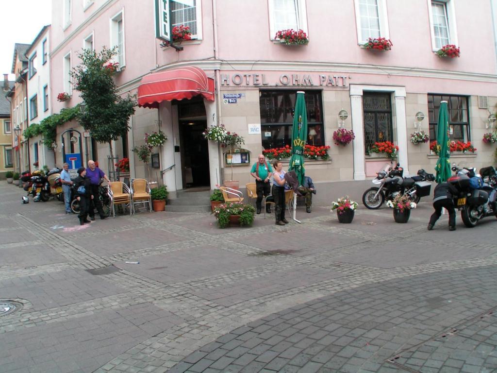 Ohm Patt Hotel